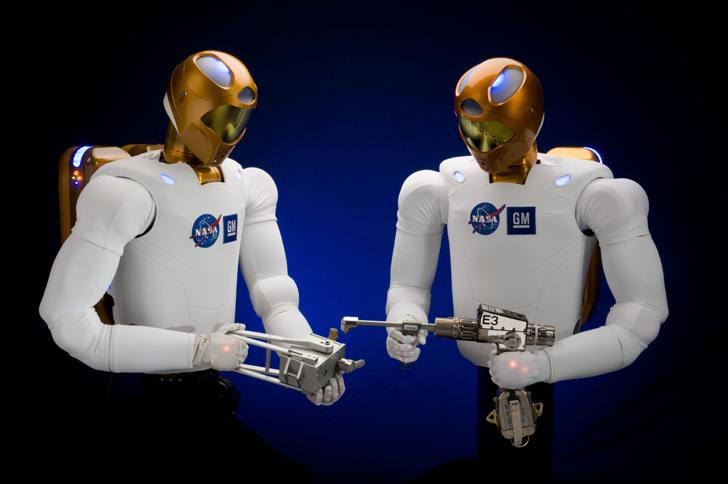 Робот-космонавт Robonaut получил свою пару нижних конечностей