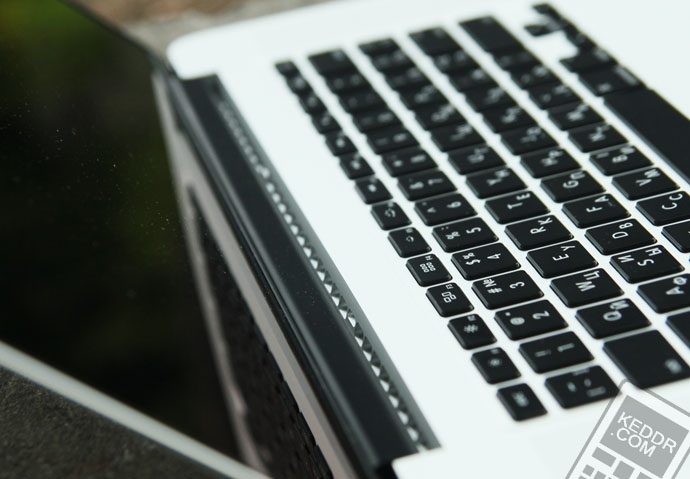 Изображение клавиатуры MacBook Pro 15" (Retina)