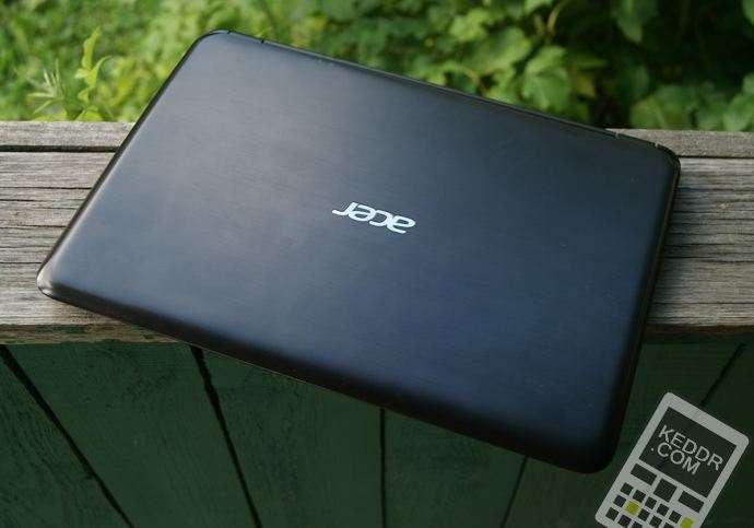 Ноутбук Acer Aspire S5 на заборе