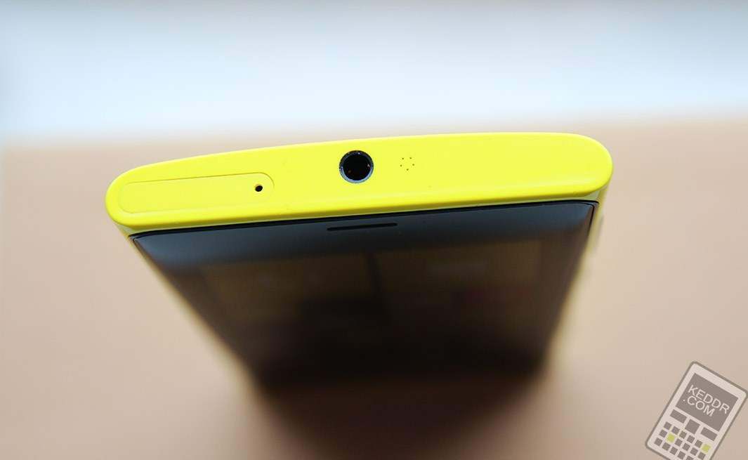 Второй микрофон и разьем для гарнитуры в Nokia Lumia 920