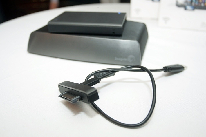 Кабель для подключения Seagate Wireless Plus по USB 3.0