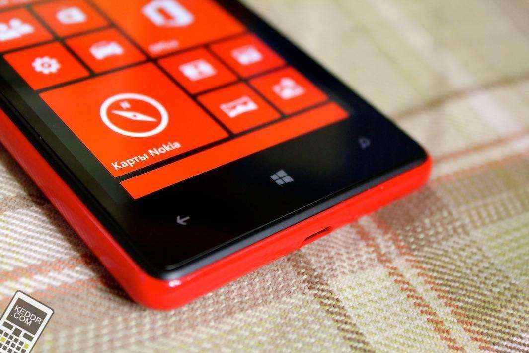 Экран в Nokia Lumia 820