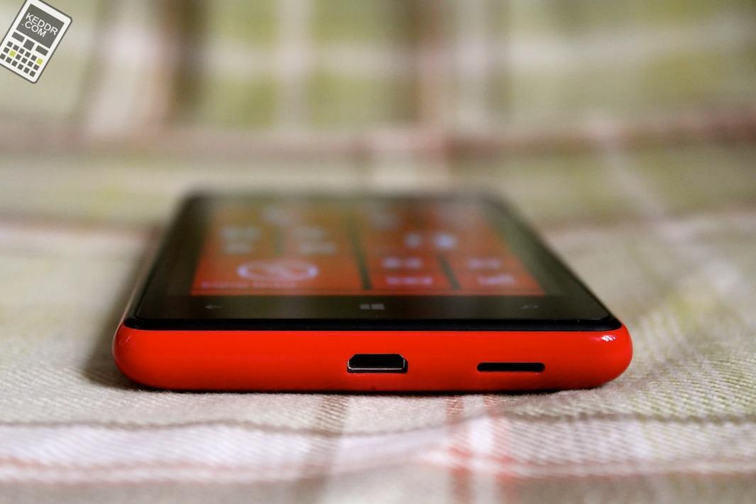 Разьем для зарядки в Nokia Lumia 820