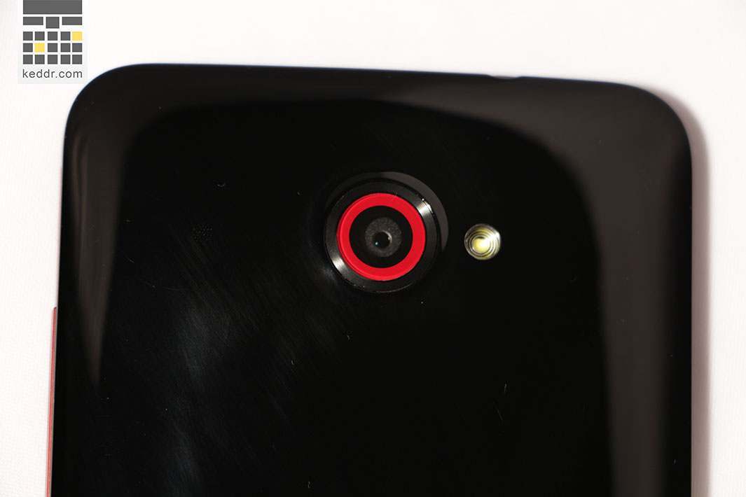 Основная камера HTC Butterfly