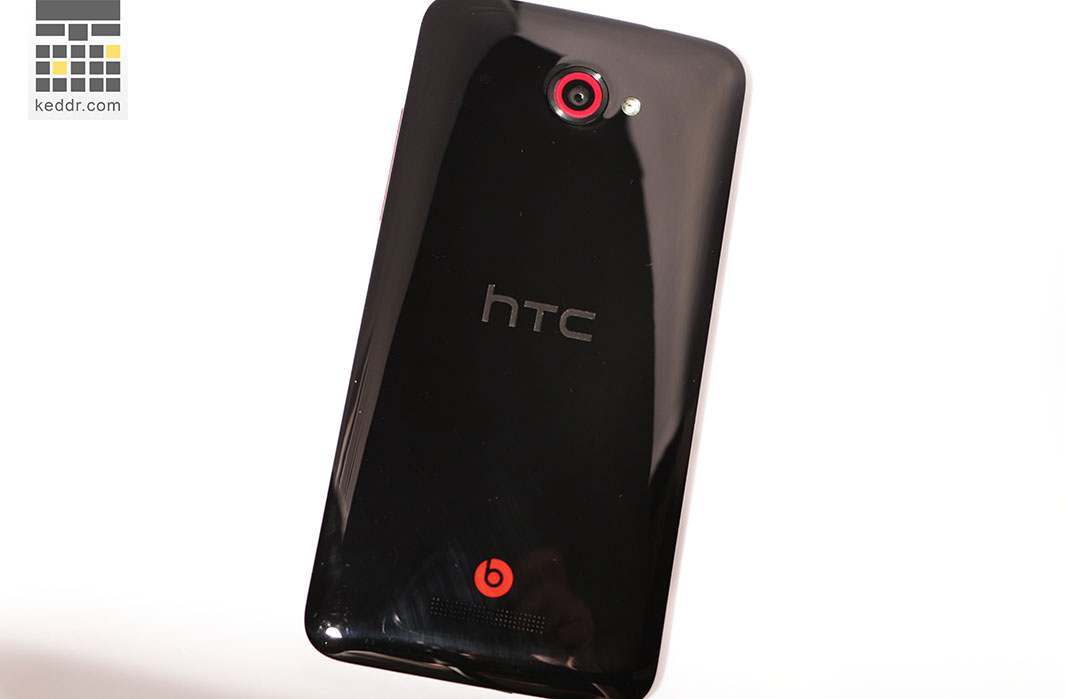 Задняя сторона HTC Butterfly