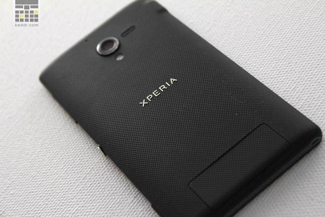 Задняя часть Sony Xperia ZL