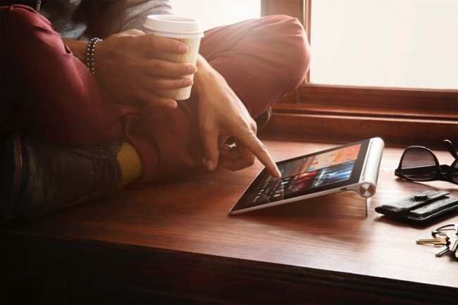 Lenovo представила недорогой планшет Yoga Tablet, похожий на журнал, на Apple Magic Trackpad и на Sony Tablet S