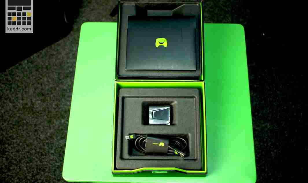 Nvidia Shield - видео и фотообзор геймпад-раскладушки