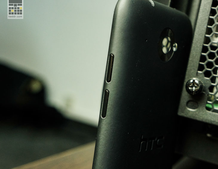 Боковая грань в HTC Desire 601