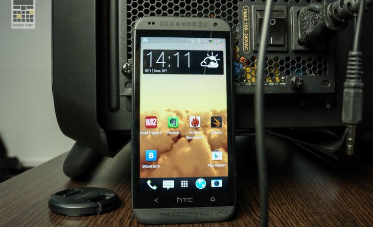 Дисплей в HTC Desire 601