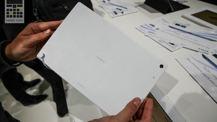 Sony Xperia Z2 Tablet - задняя сторона