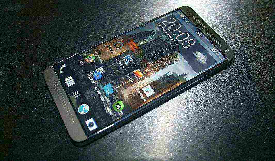 HTC M8 – крайне странный, но красивый смартфон