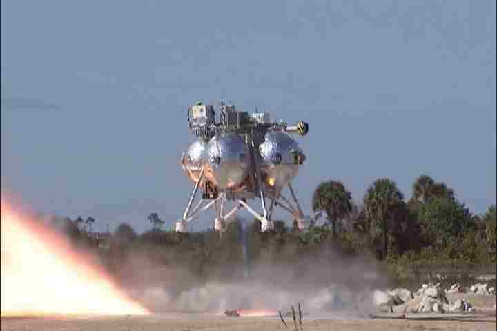 morpheus-lander-test-nasa-KSC-1217-2