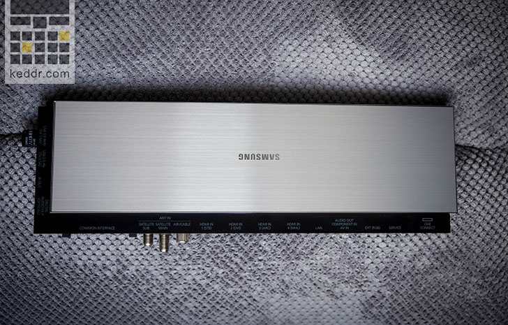 Samsung UE65HU9000 - ресивер в комплекте