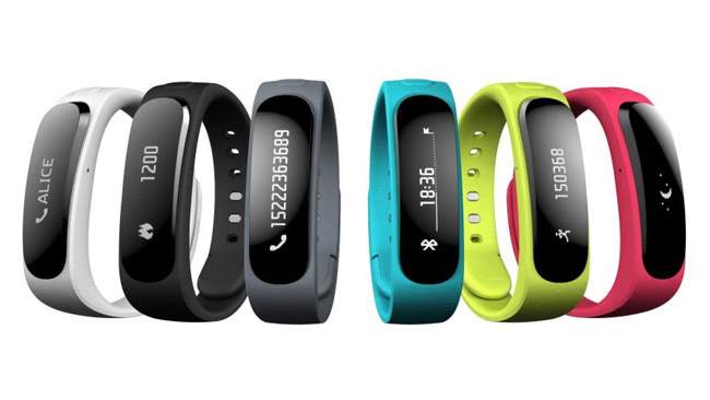 Huawei-TalkBand-B1-Uncovered-at-MWC-2014-1