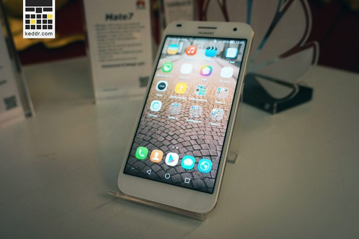 Huawei показала в Украине Mate7, G7 и TalkBand B1