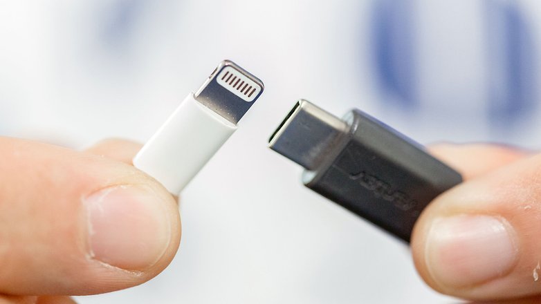 USB Type-C vs Lightning – за каким разъемом будущее?