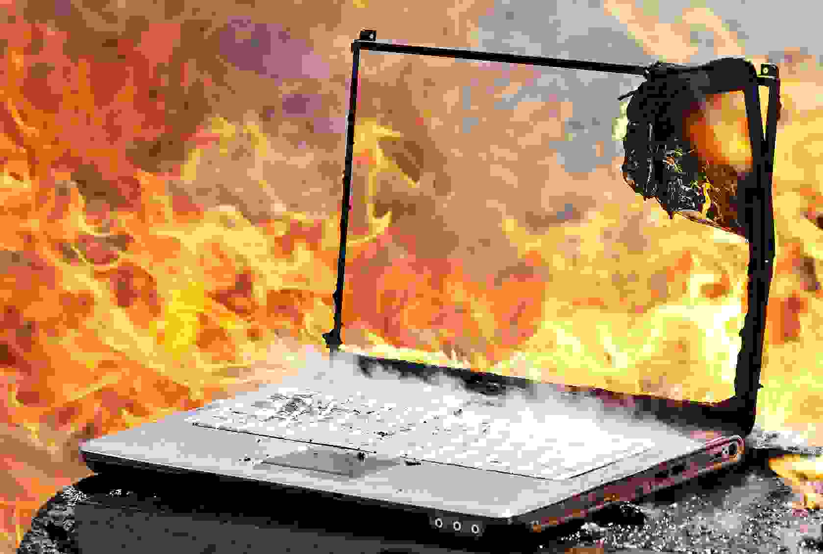 HP отзывает 101 тысячу пожароопасных аккумуляторов для ноутбуков