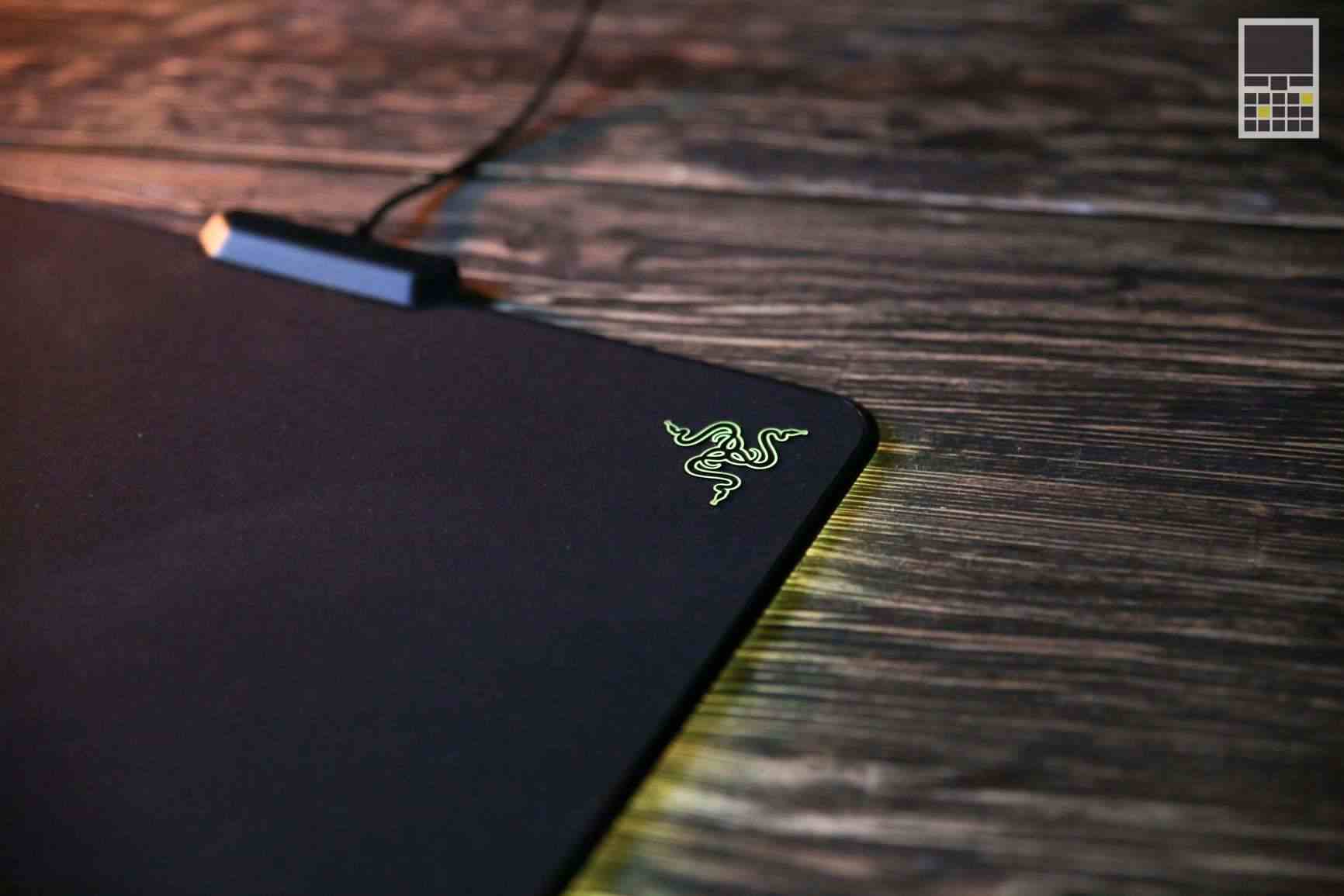 Издание ткани Razer Firefly