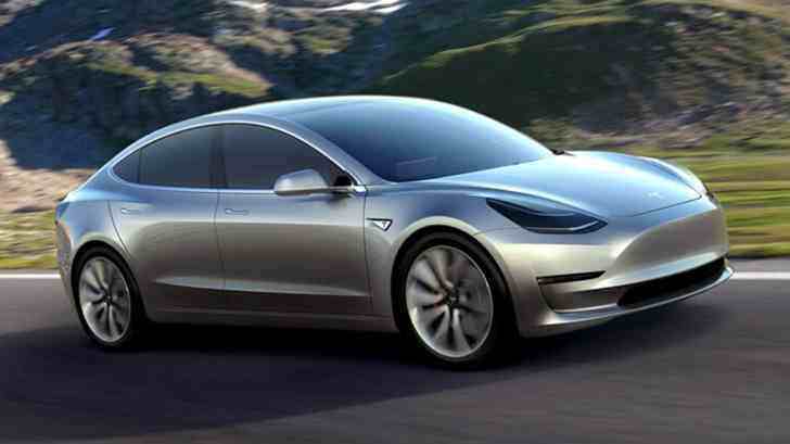 Первые покупатели Tesla Model 3 получат свои электромобили в конце июля