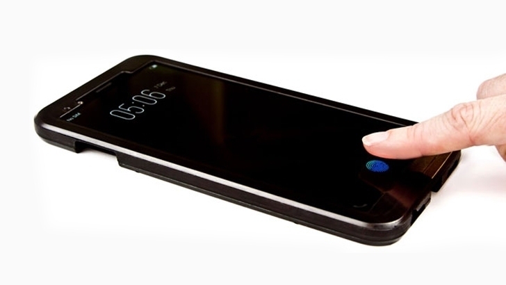 Synaptics анонсировала первый в мире сканер отпечатков пальцев, встроенный в дисплей