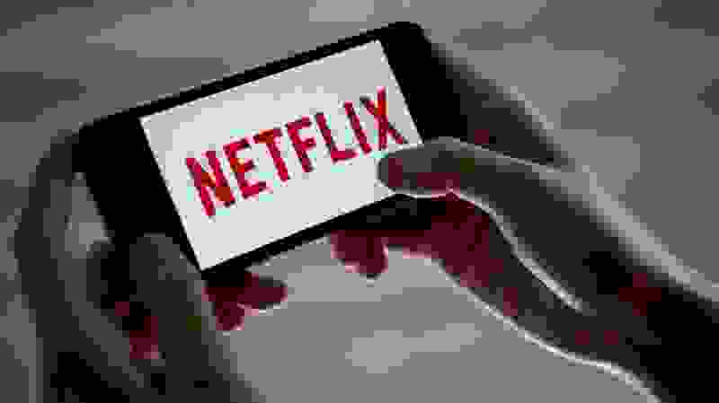 Apple может купить Netflix за 220 млрд долларов