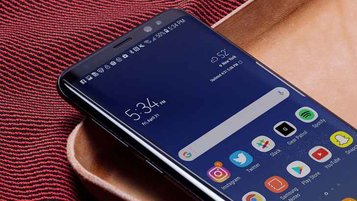 Samsung готовится выпустить Galaxy J6+