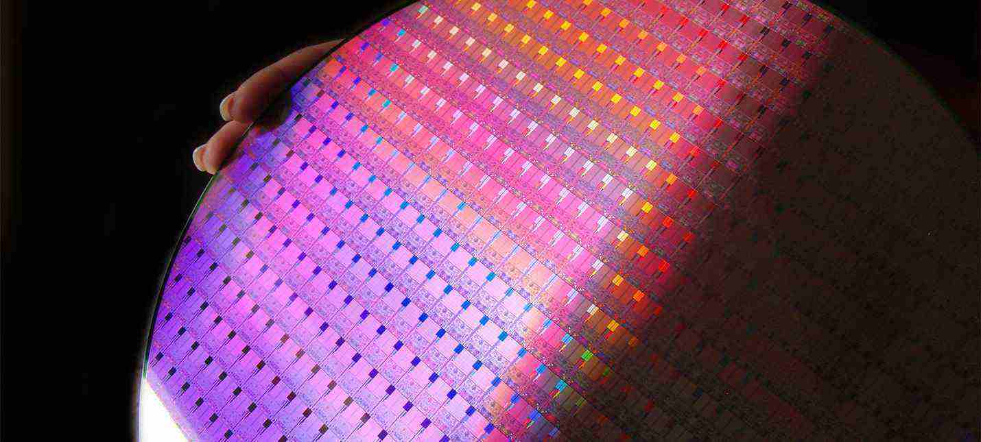 Intel прекратит попытки освоить 10-нанометровый техпроцесс?