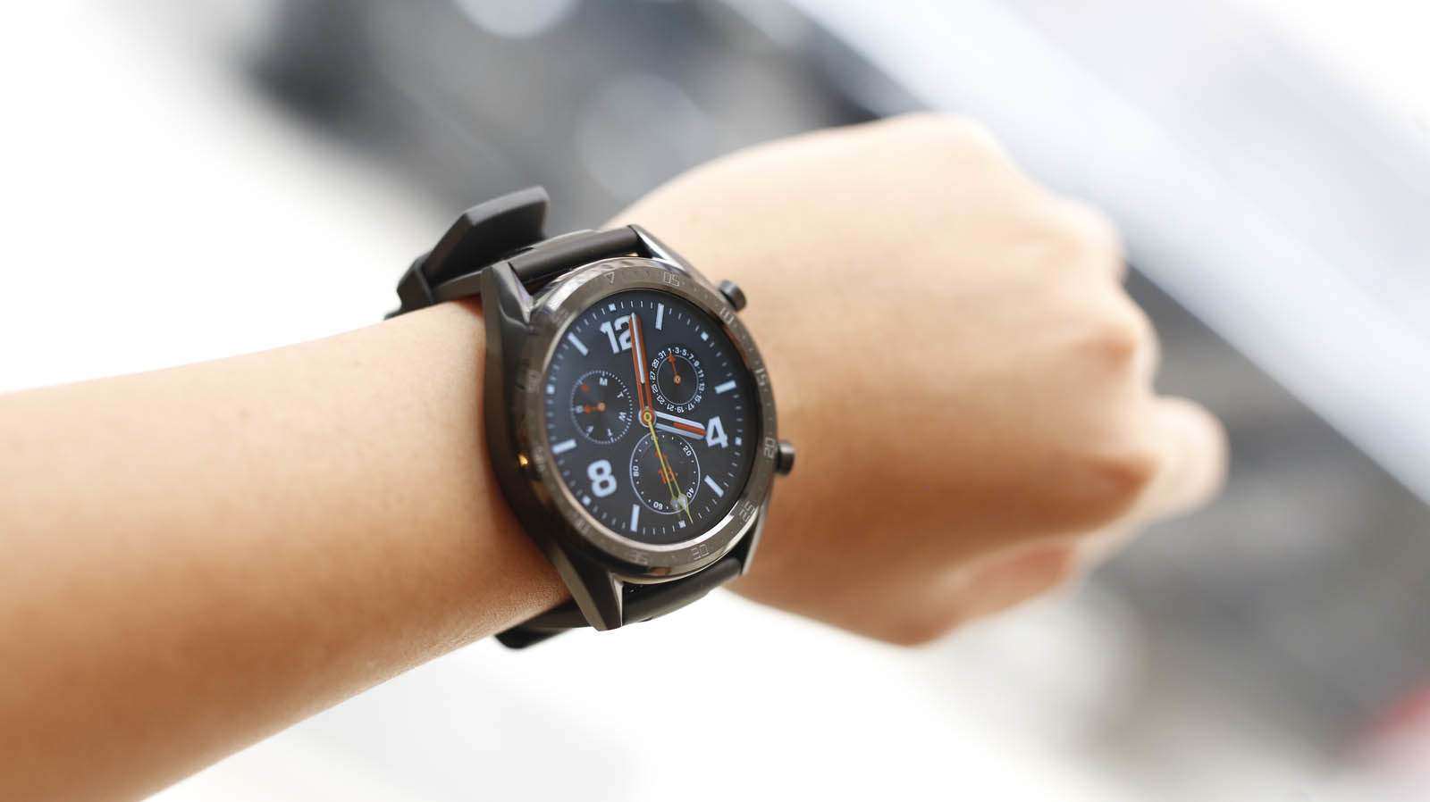 Представлены часы Huawei Watch GT: большой экран OLED, отличная автономность и вкусная цена