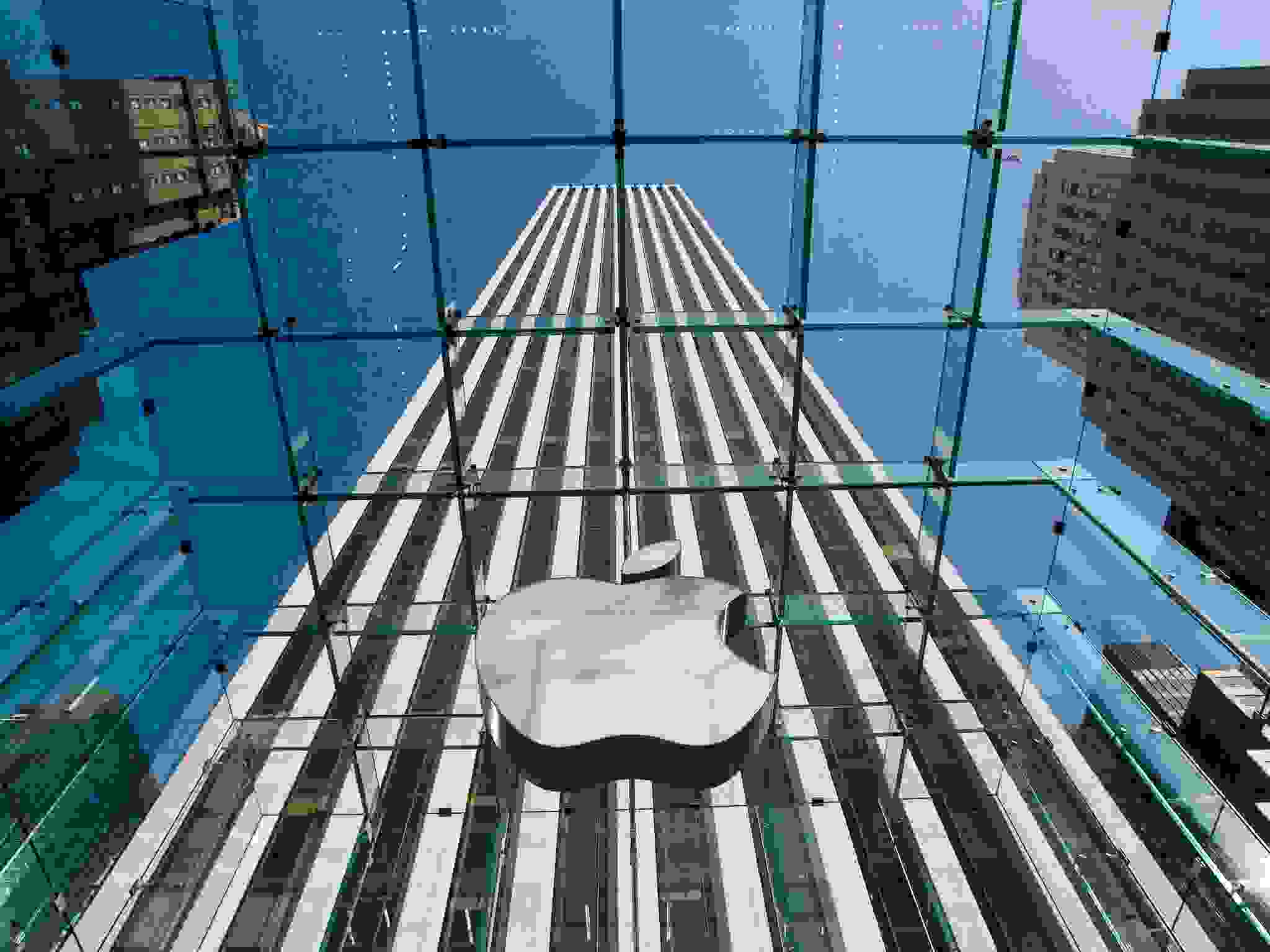 Пертурбації в Apple: компанія вже не коштує 1 трлн доларів і змінює принципи публікації своїх фінансових звітів
