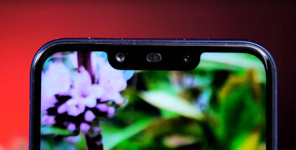 Huawei P Smart Plus – недорогой смартфон, к которому сложно придраться. Но можно!