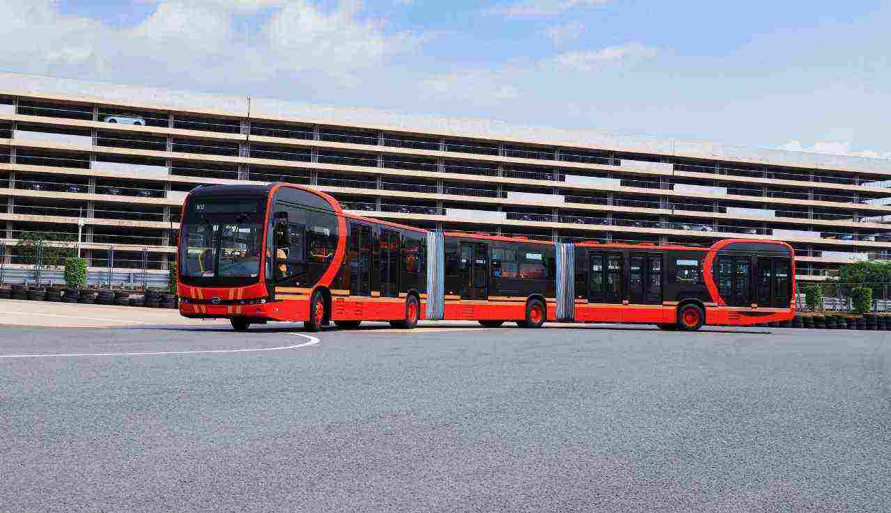 BYD K12A — электрический автобус длиной 27 метров на 250 пассажиров