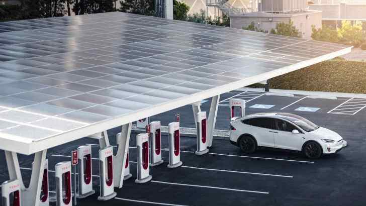 Новая зарядная станция Tesla V3 Supercharger сможет принимать до 1500 электрокаров в сутки