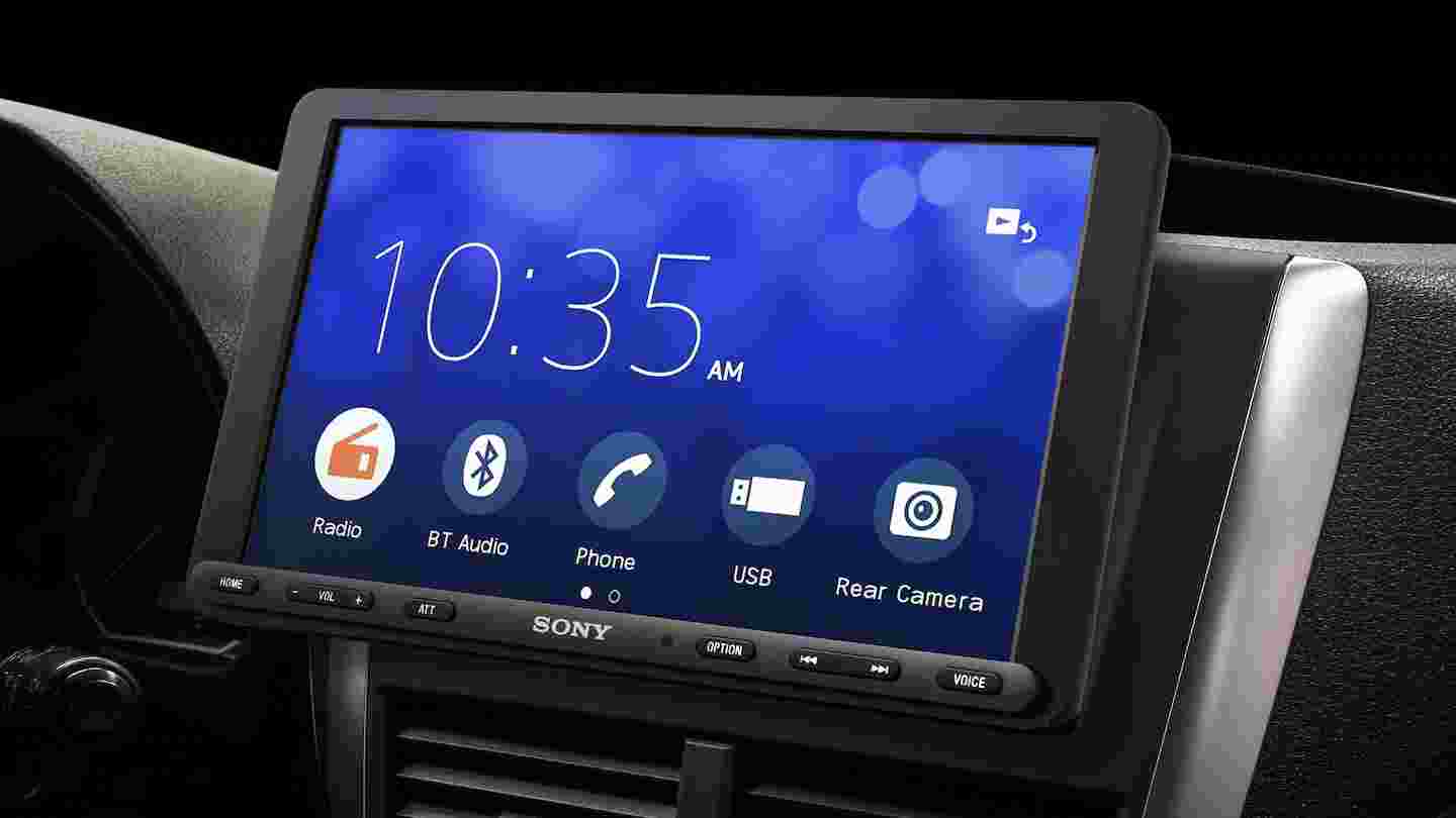 Sony показала новый мультимедиа ресивер с поддержкой Apple CarPlay и Android Auto