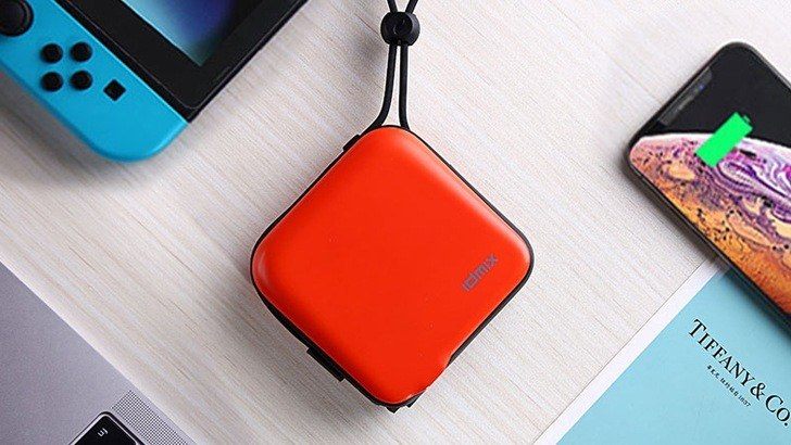 Xiaomi выпустила портативный аккумулятор для путешественников