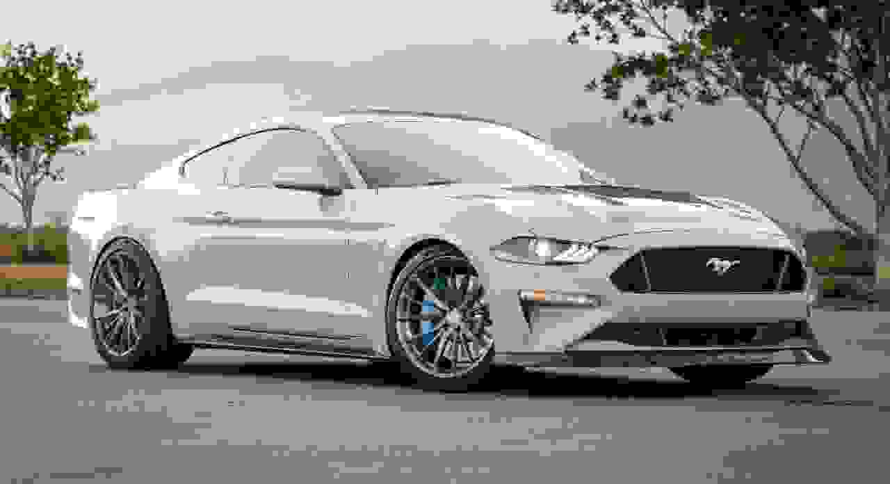 Ford показала электрический Mustang с ручной коробкой передач