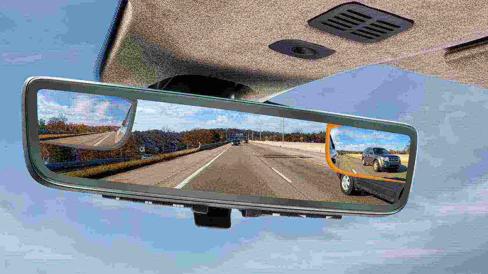 Aston Martin покажет зеркало заднего вида, способное выводить изображение с трех камер