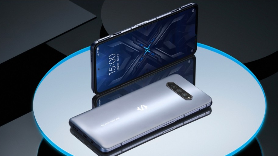 Xiaomi представила игровые флагманские смартфоны Black Shark 4 и 4 Pro