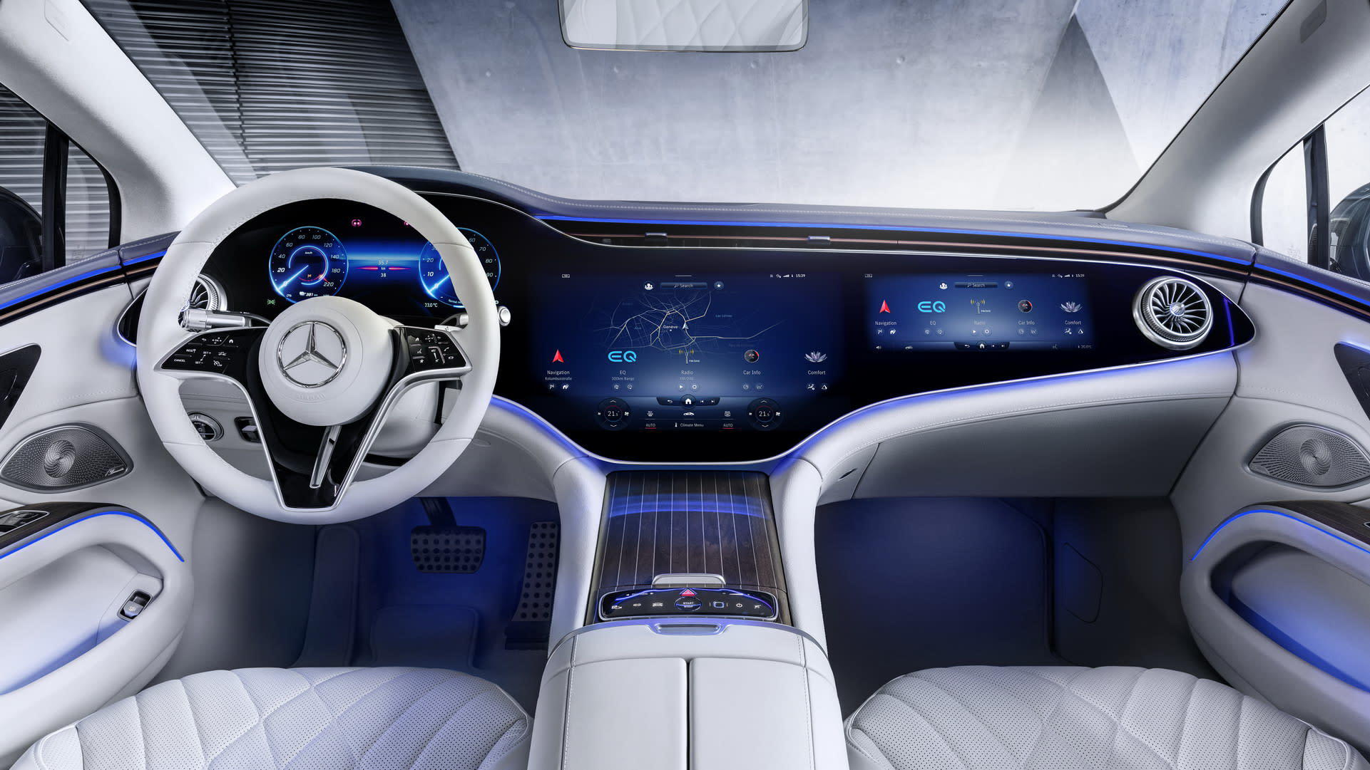 Mercedes показала интерьер нового электрокара EQS с 56″ экраном мультимедиа