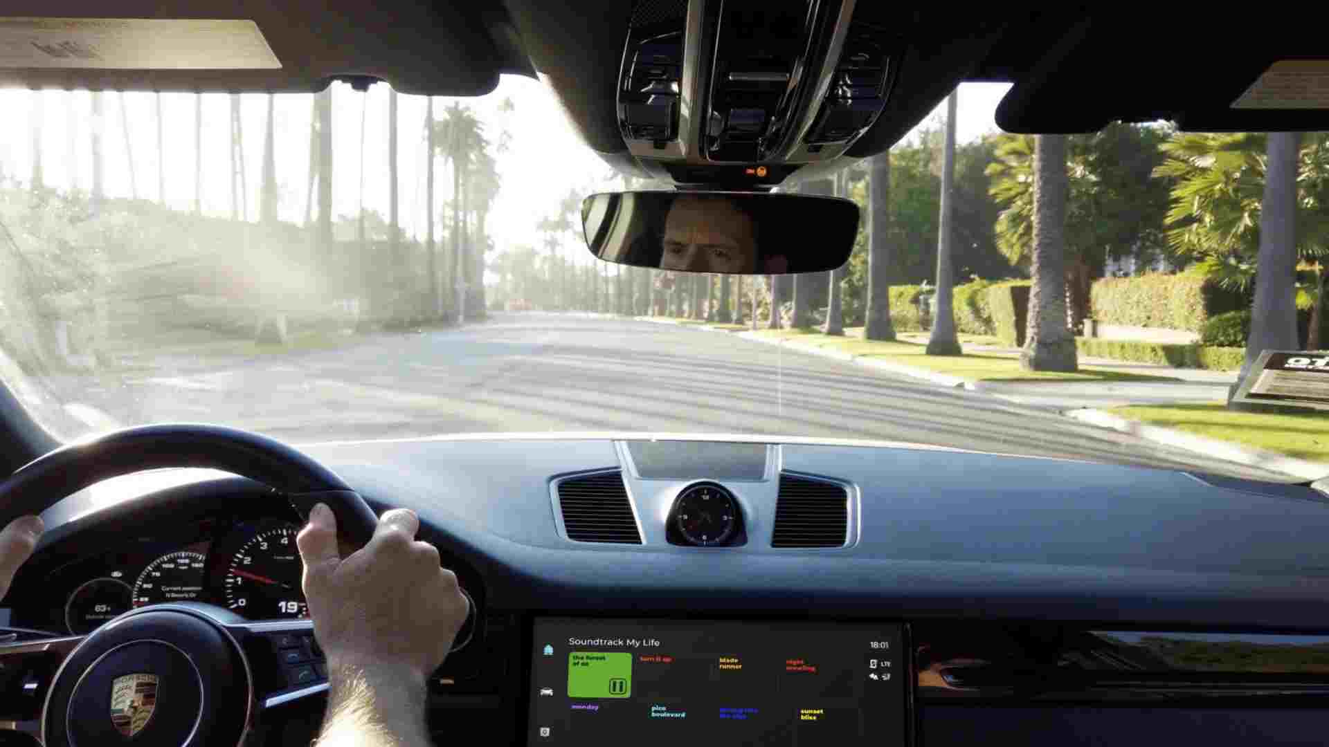 Автомобили Porsche могут получить систему, которая будет предлагать музыкальный плейлист, основанный на вашем стиле вождения