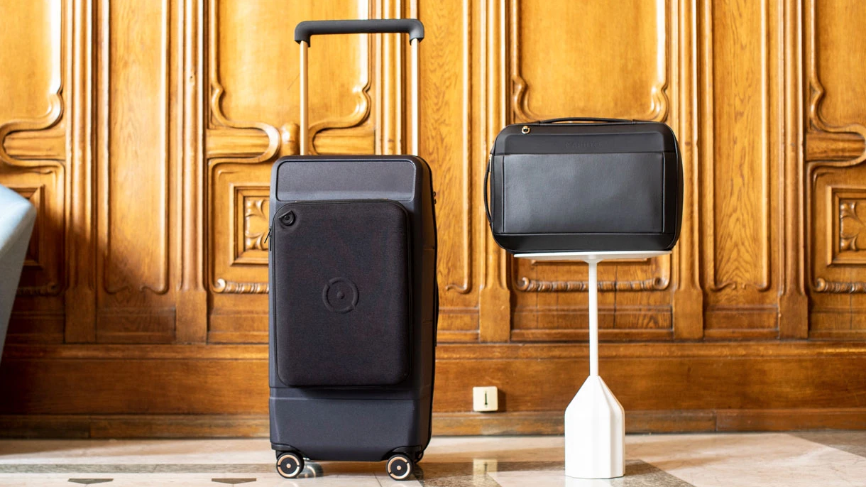 Набор из смарт-рюкзака и чемодана от Kabuto оценивается в $1000