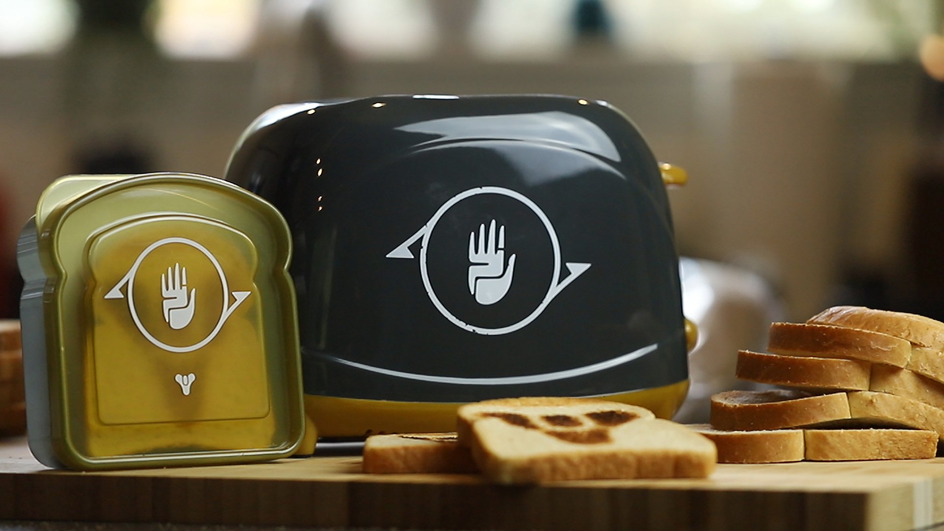 Bungie начала продавать тостер в стиле игры Destiny
