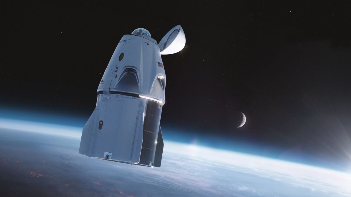 SpaceX впервые отправила в космос туристов