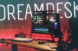 Моє Ідеальне Робоче Місце: Компактний DreamDesk для роботи та відпочинку