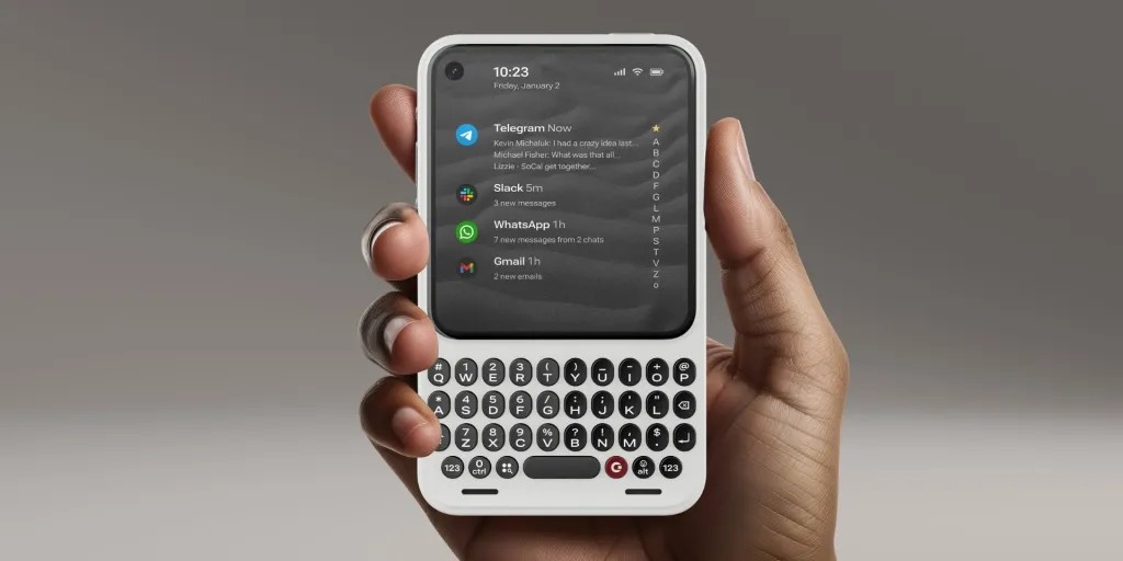 Це ніби BlackBerry, тільки в 2026 році. Представлено QWERTY-смартфон Clicks Communicator