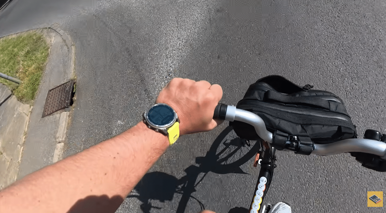 Garmin Fenix 8 екран