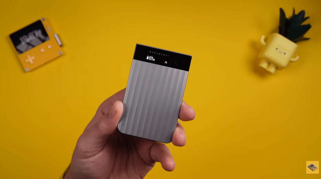 AI-диктофон Plaud Note Pro 