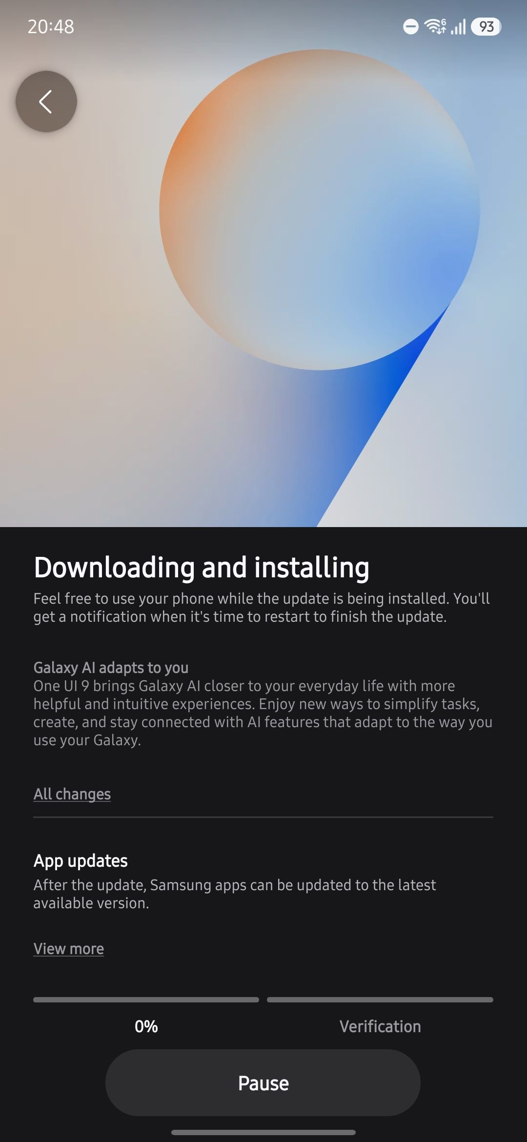 Екран Samsung Galaxy S25 під час завантаження та встановлення оновлення One UI 9 з індикатором прогресу