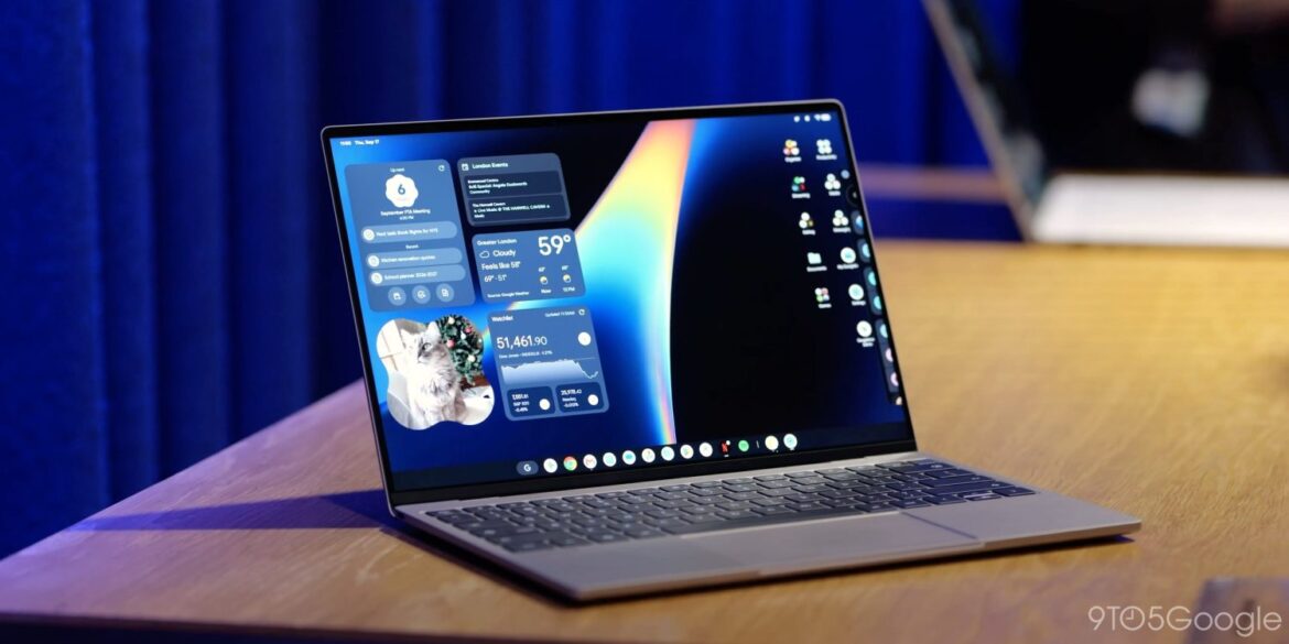 Ноутбук Googlebook зі включеним дисплеєм на дерев'яному столі на фоні синіх штор, демонструє інтерфейс Android із віджетами