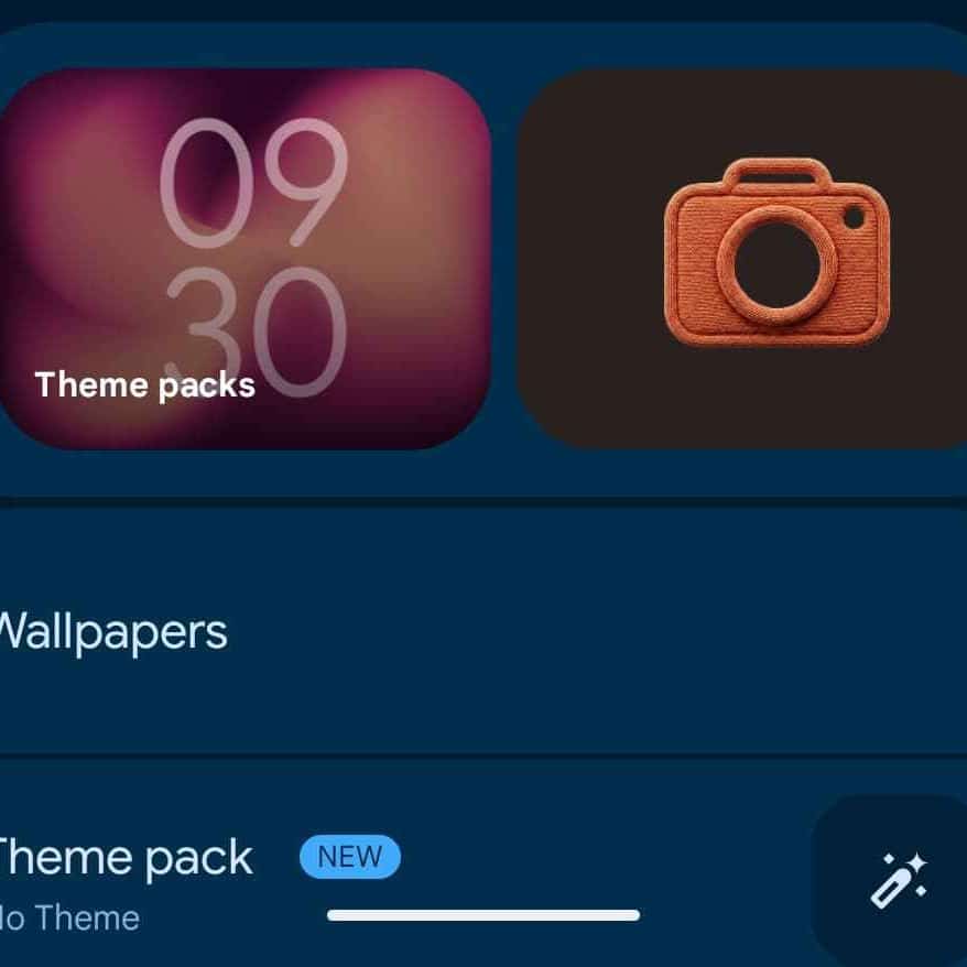 Розділу Wallpaper & style з віджетом Theme packs, рожевим фоном і помаранчевою іконкою камери